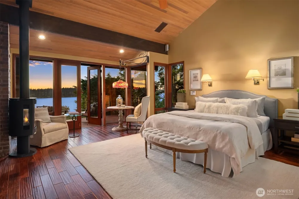 7445 SE 71st Street Mercer Island, WA 98040