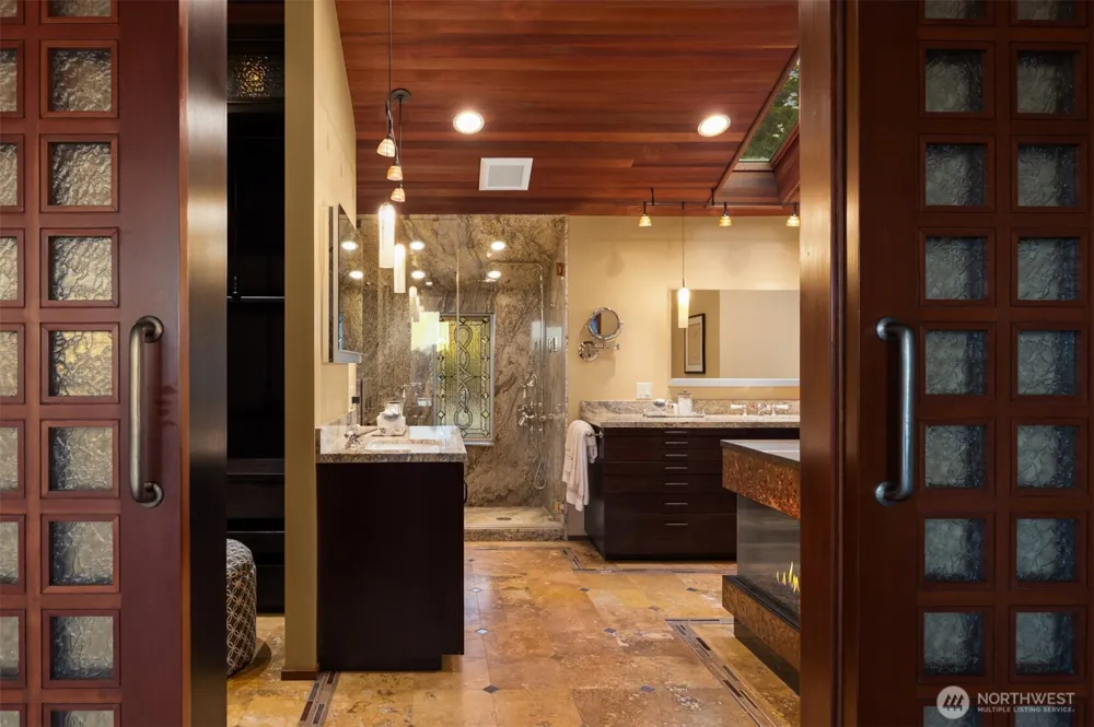 7445 SE 71st Street Mercer Island, WA 98040
