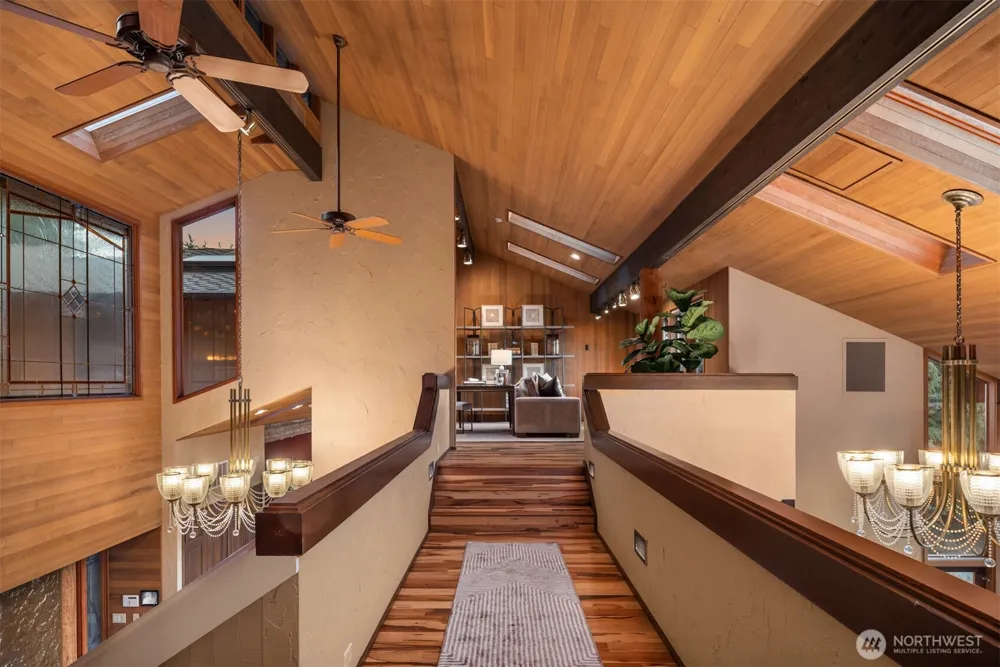 7445 SE 71st Street Mercer Island, WA 98040