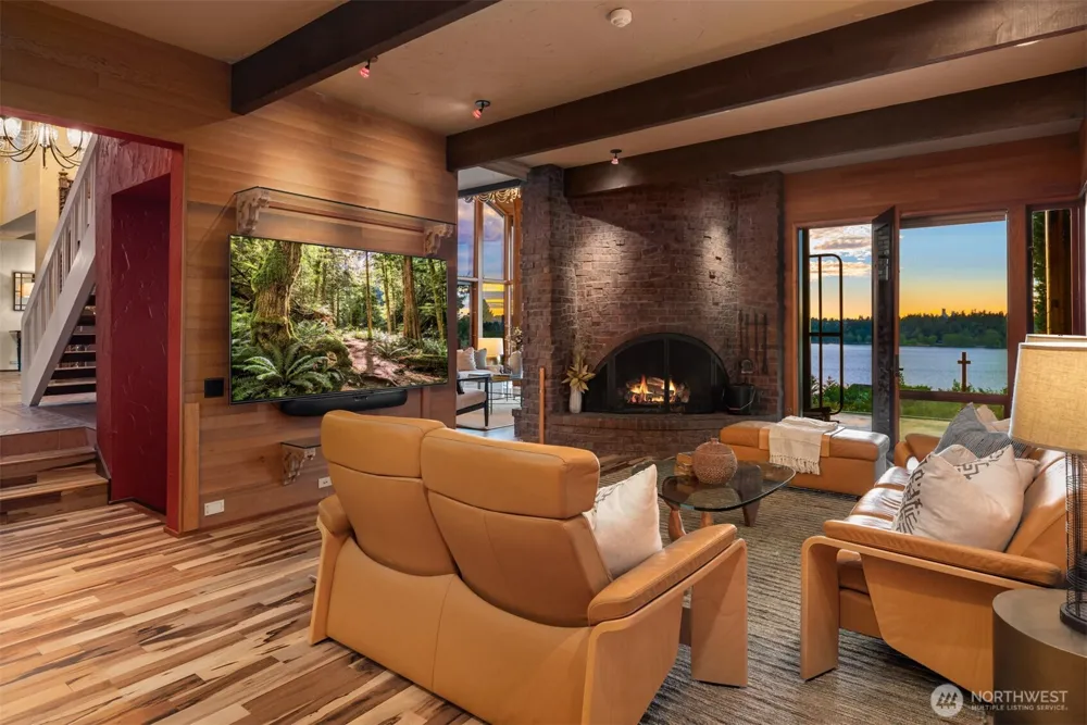 7445 SE 71st Street Mercer Island, WA 98040