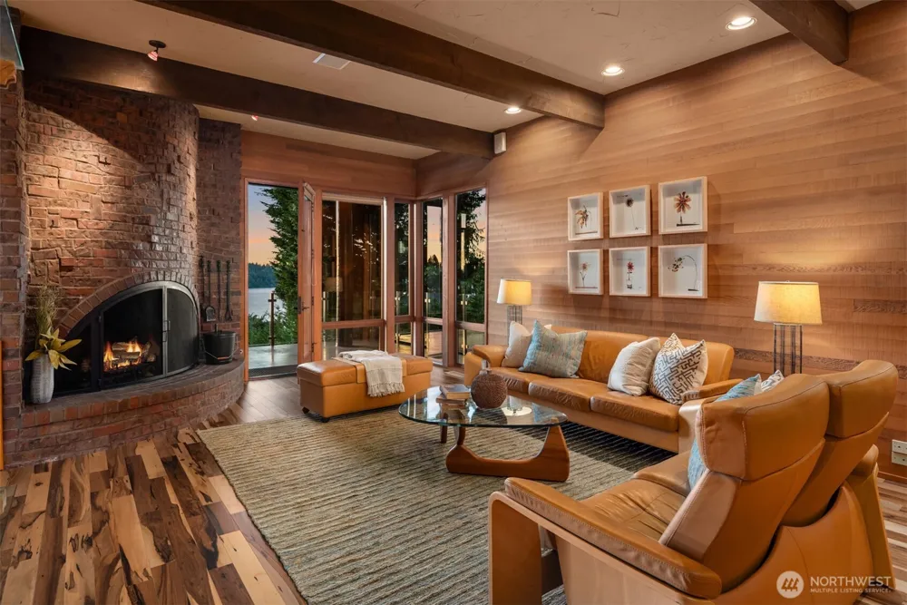 7445 SE 71st Street Mercer Island, WA 98040