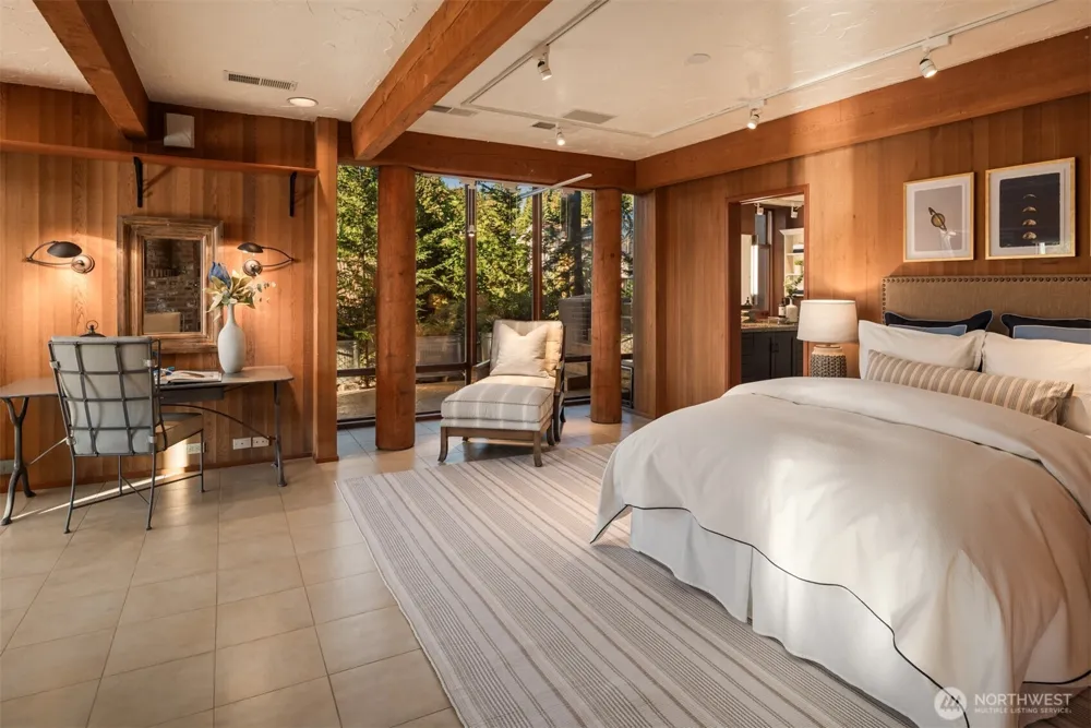 7445 SE 71st Street Mercer Island, WA 98040