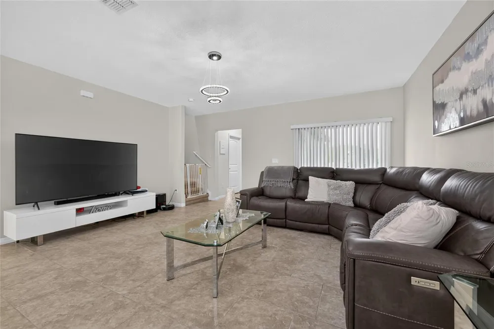 10108 SALT POINT DRIVE Winter Garden, FL 34787