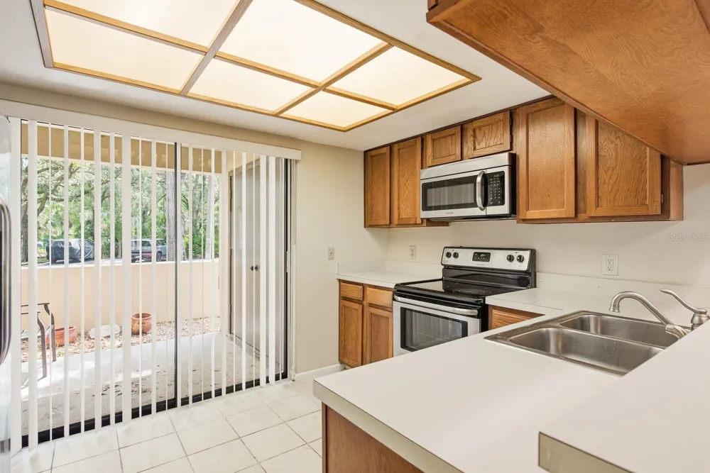 10 WOODLAKE PLACE Oldsmar, FL 34677