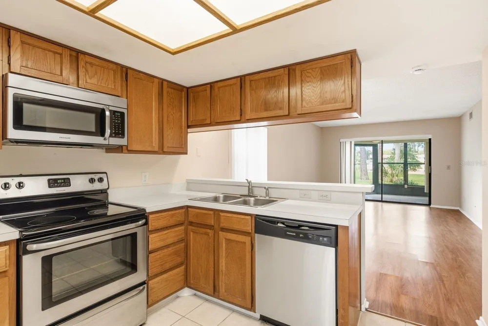 10 WOODLAKE PLACE Oldsmar, FL 34677