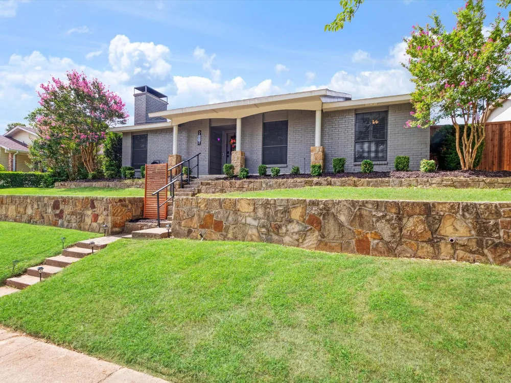 2922 Spring Brook Drive Garland, TX 75044