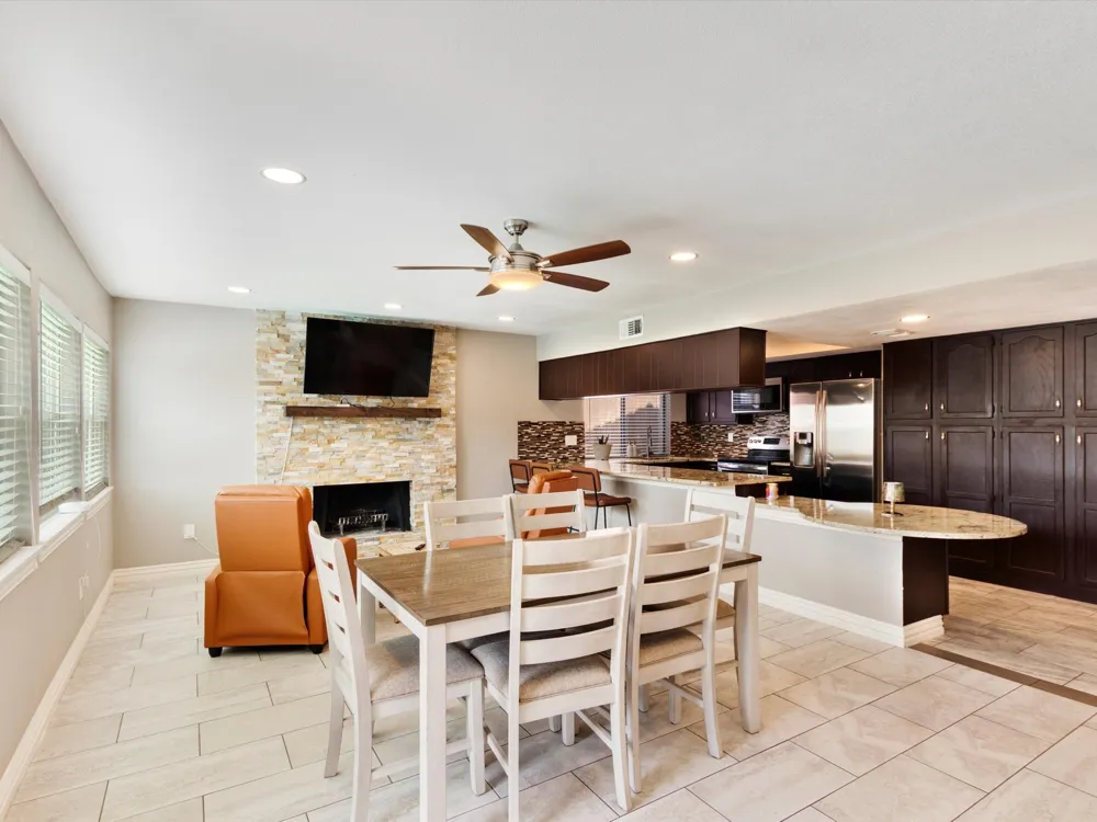 2922 Spring Brook Drive Garland, TX 75044