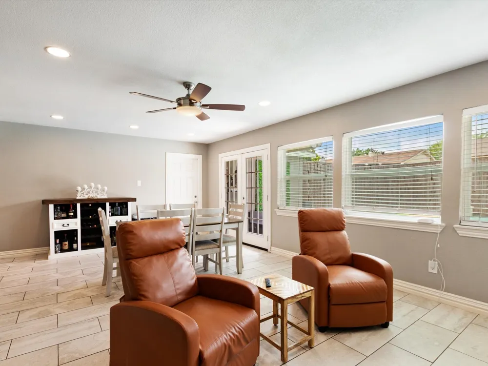 2922 Spring Brook Drive Garland, TX 75044