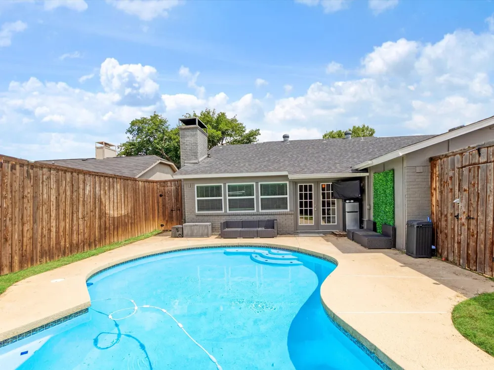 2922 Spring Brook Drive Garland, TX 75044