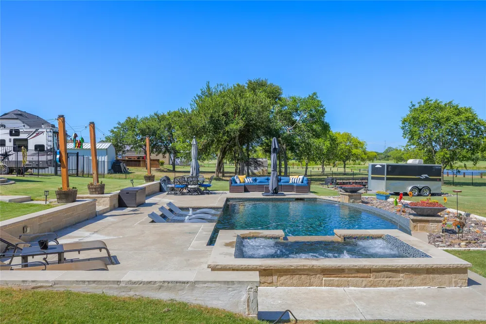 141 Creekview Lane Crandall, TX 75114