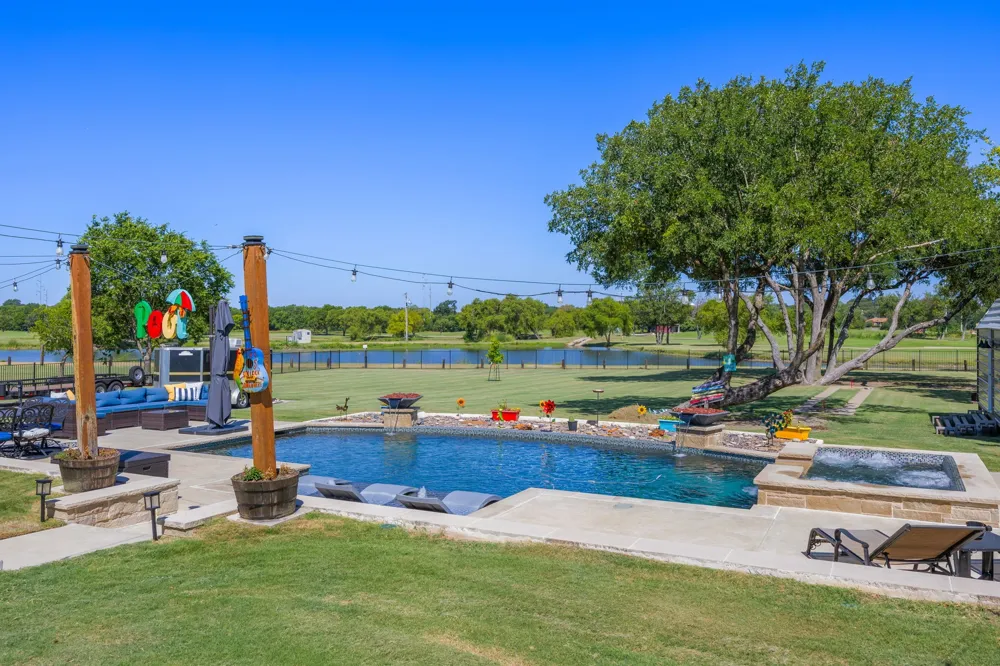 141 Creekview Lane Crandall, TX 75114