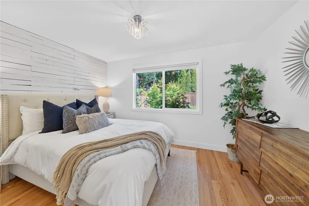 19927 89th Place W Edmonds, WA 98026