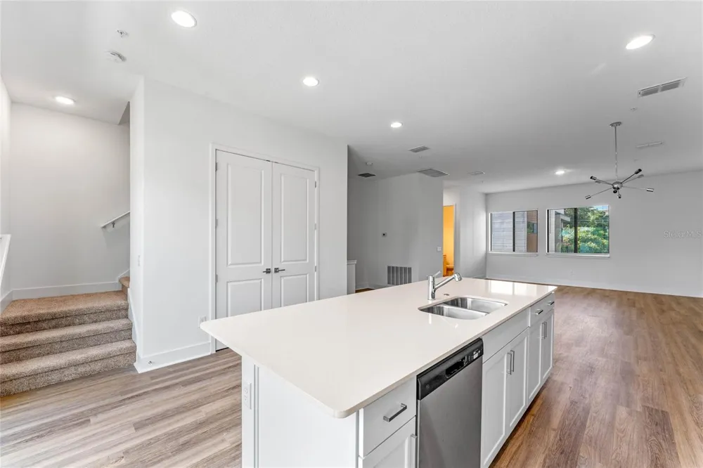 42 W HARDING STREET #C Orlando, FL 32806