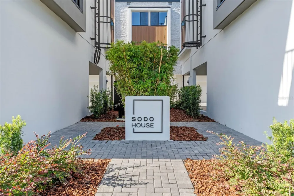 42 W HARDING STREET #C Orlando, FL 32806