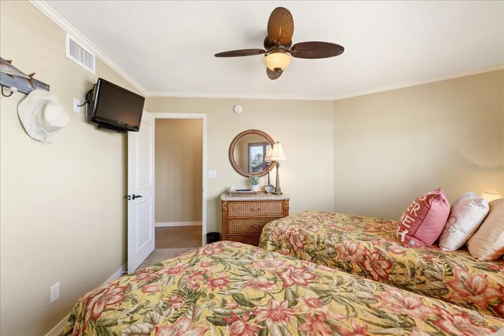 2600 GULF DRIVE #30 Bradenton Beach, FL 34217