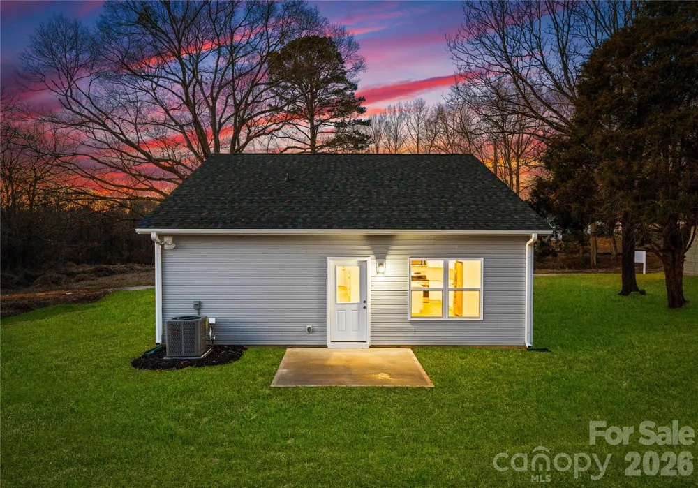 302 Starr Street Dallas, NC 28034