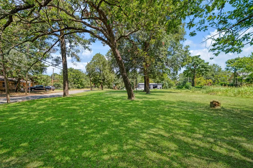202 4th Street NW Paris, TX 75460