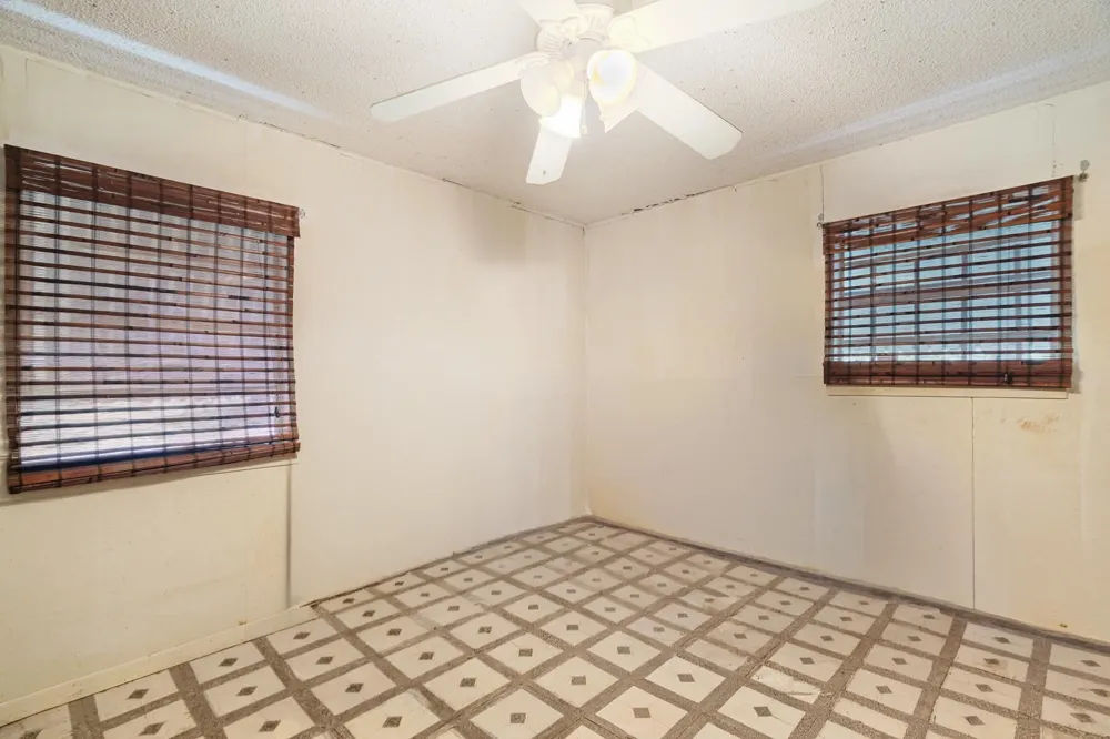 202 4th Street NW Paris, TX 75460
