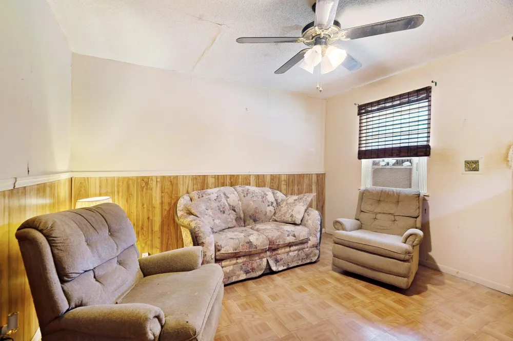 202 4th Street NW Paris, TX 75460