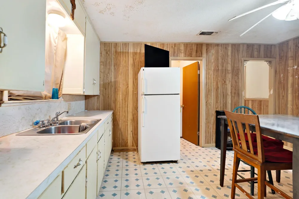 202 4th Street NW Paris, TX 75460