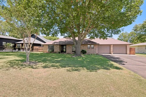 226 Oakwood Drive