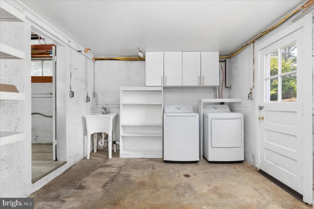 7410 DICKENSON STREET Springfield, VA 22150