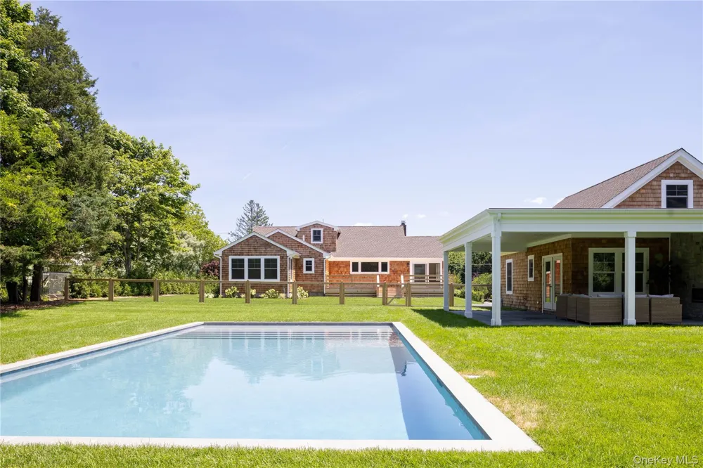 605 Cedar Drive Southold, NY 11971