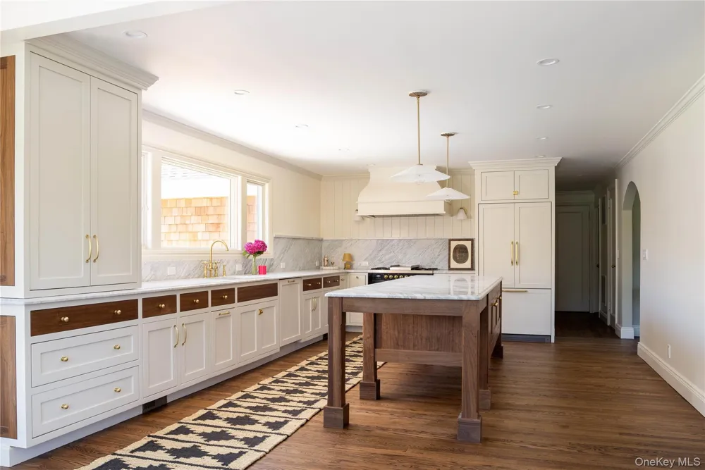 605 Cedar Drive Southold, NY 11971