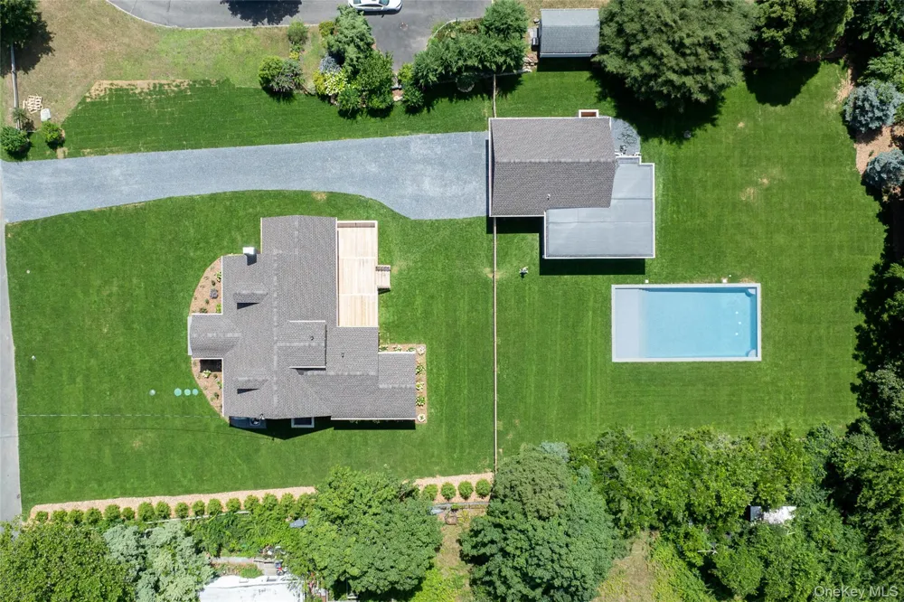 605 Cedar Drive Southold, NY 11971