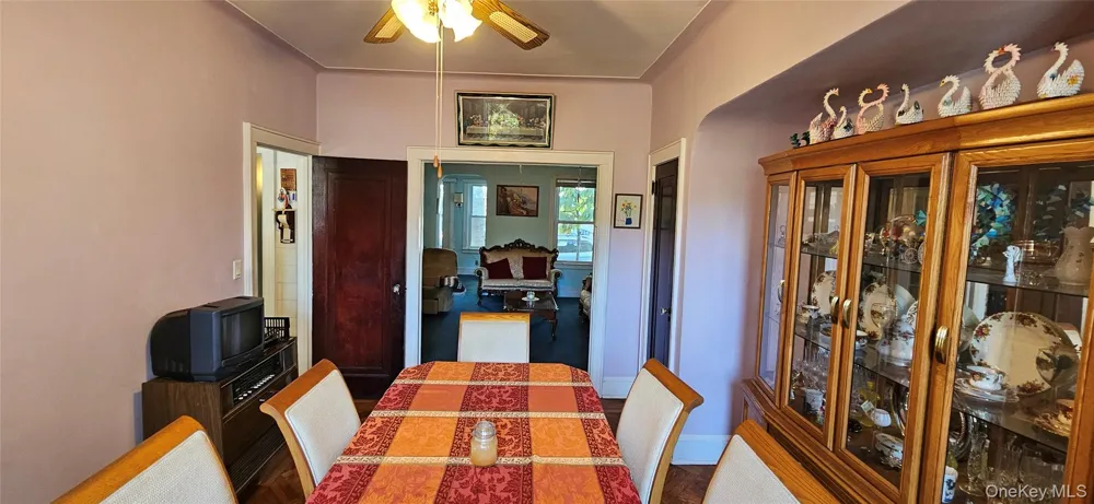 78-54 75th Street Glendale, NY 11385