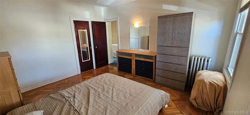 78-54 75th Street Glendale, NY 11385
