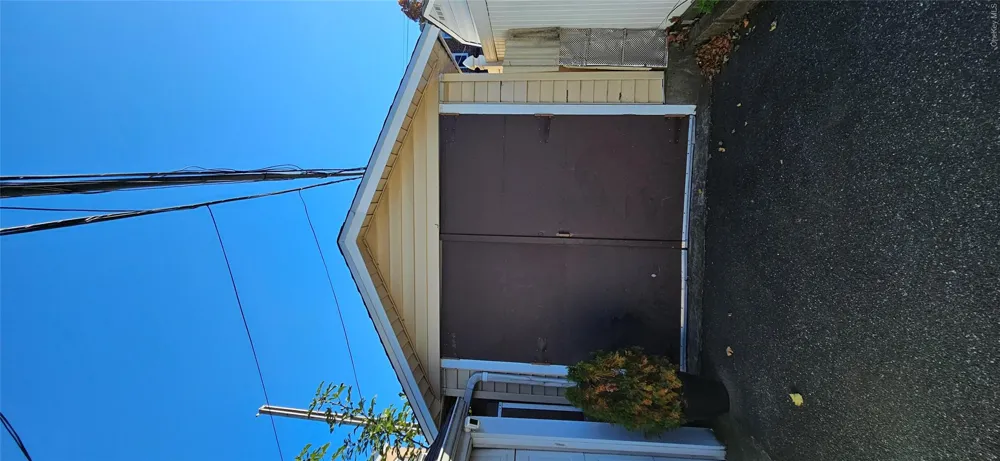 78-54 75th Street Glendale, NY 11385