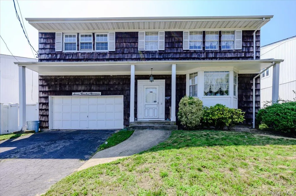 719 Hungry Harbor Road Valley Stream, NY 11581
