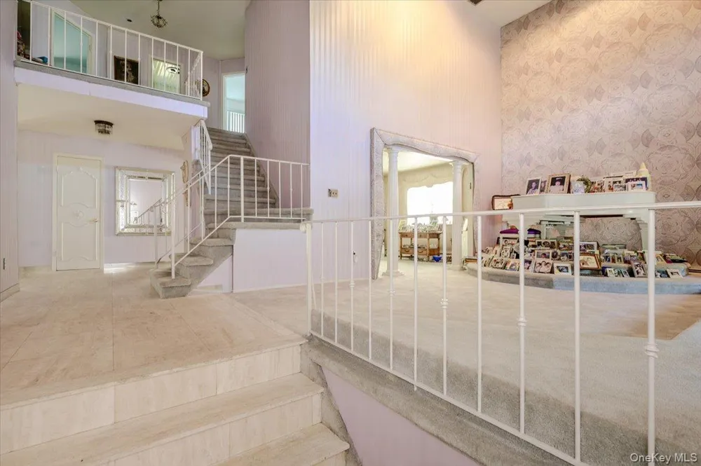 719 Hungry Harbor Road Valley Stream, NY 11581