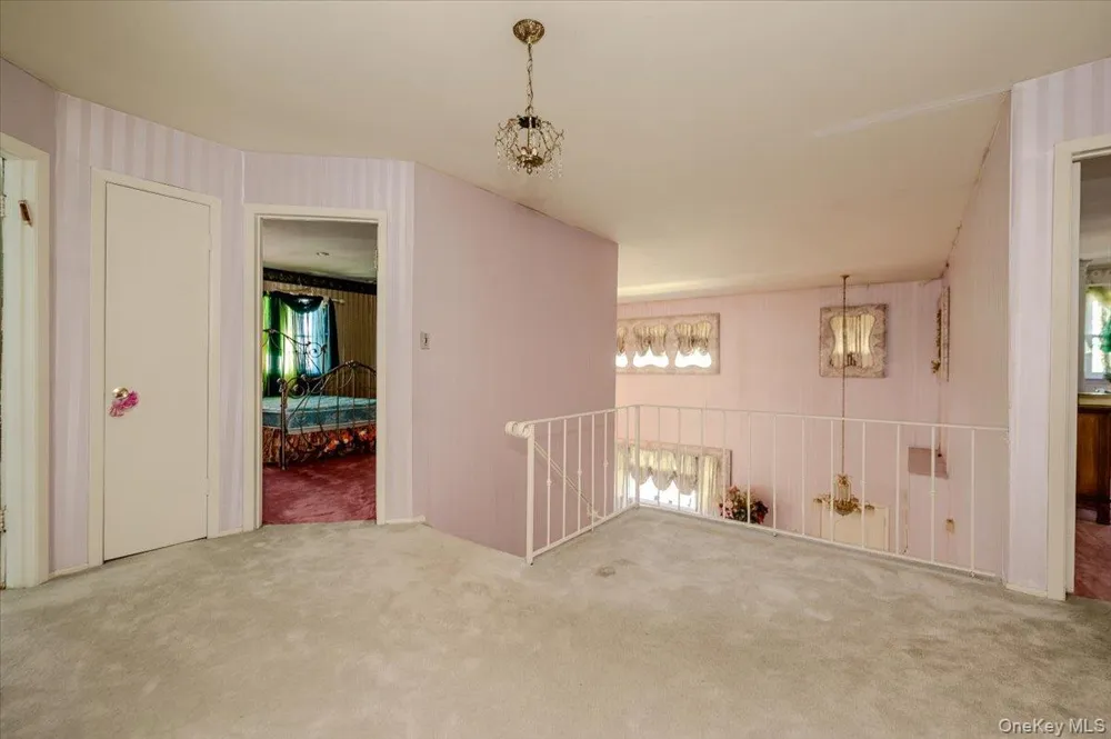 719 Hungry Harbor Road Valley Stream, NY 11581