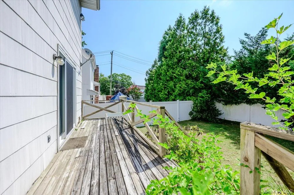719 Hungry Harbor Road Valley Stream, NY 11581