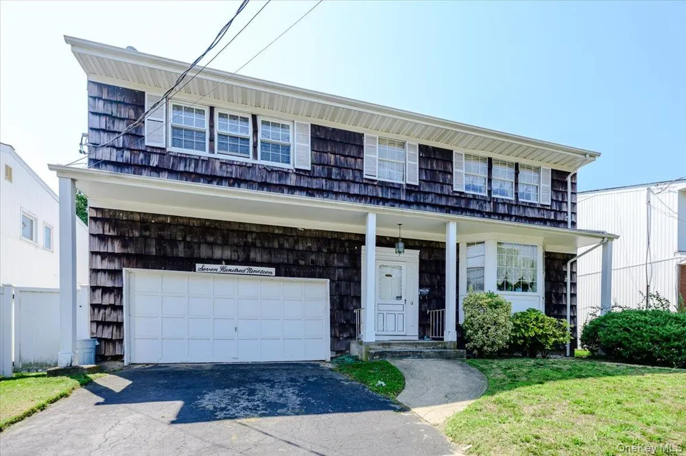 719 Hungry Harbor Road Valley Stream, NY 11581