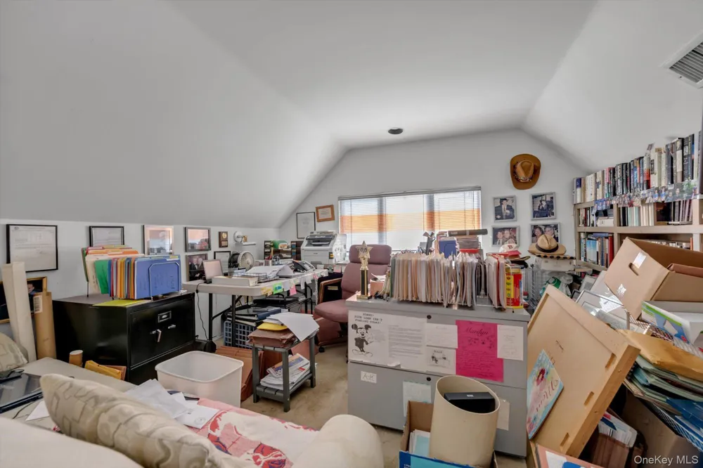 57 Parkway Drive Roslyn Heights, NY 11577