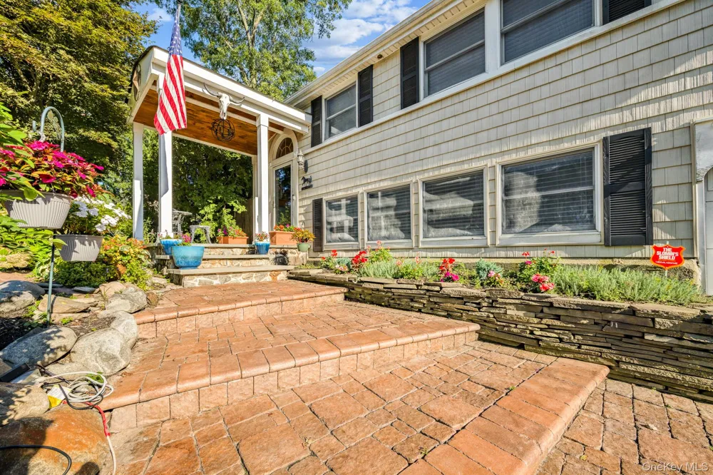 14 Fairway Drive Port Jefferson Station, NY 11776