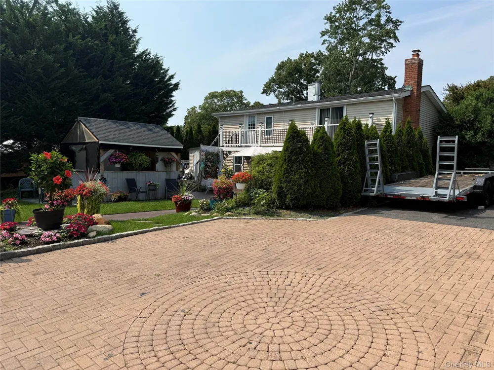 14 Fairway Drive Port Jefferson Station, NY 11776