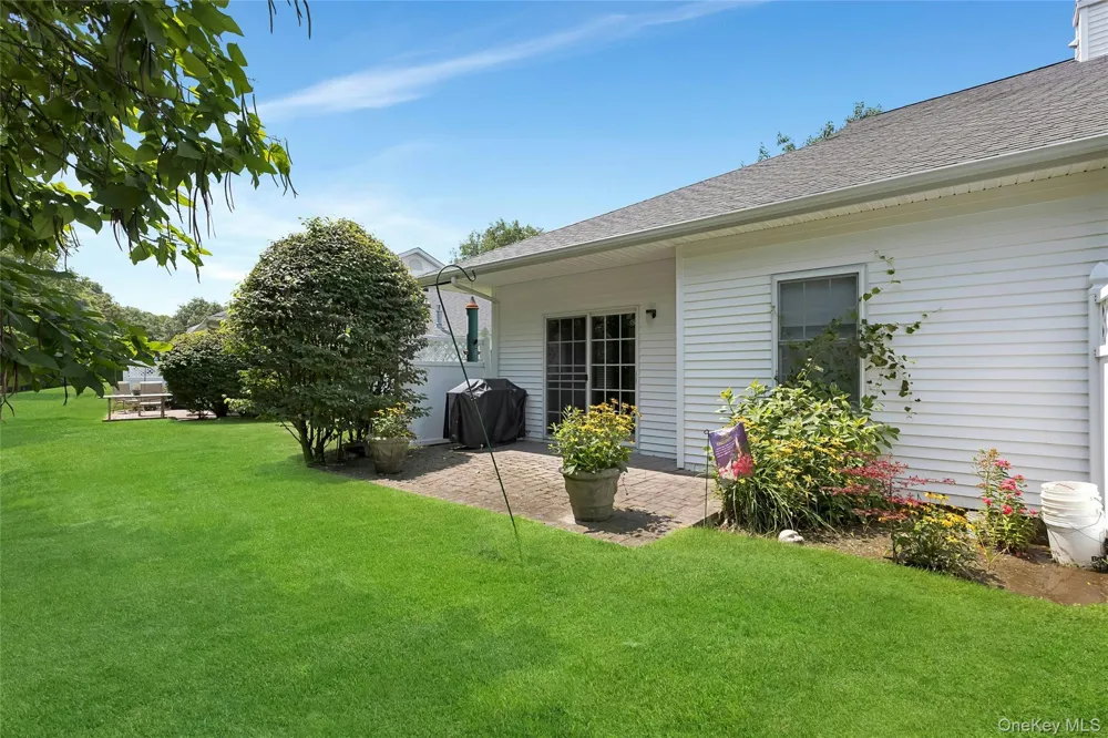 42 Oyster Cove Lane Blue Point, NY 11715