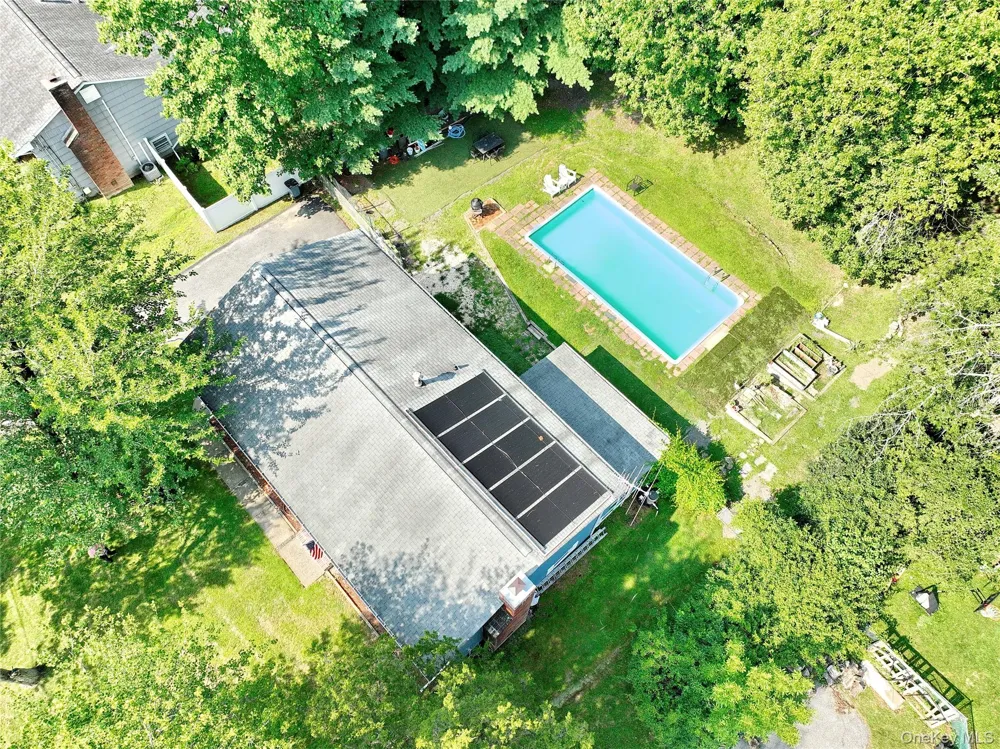 561 Babbling Brook Lane Valley Cottage, NY 10989