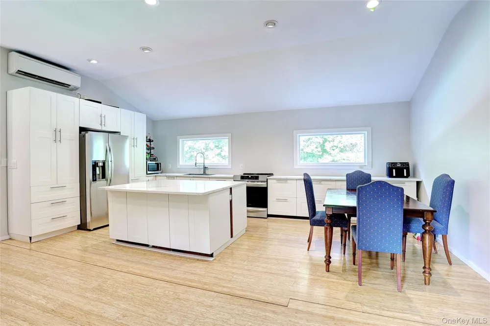 561 Babbling Brook Lane Valley Cottage, NY 10989