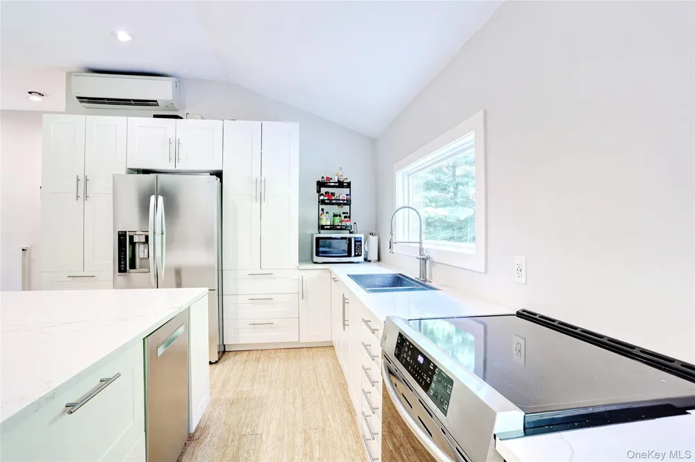 561 Babbling Brook Lane Valley Cottage, NY 10989