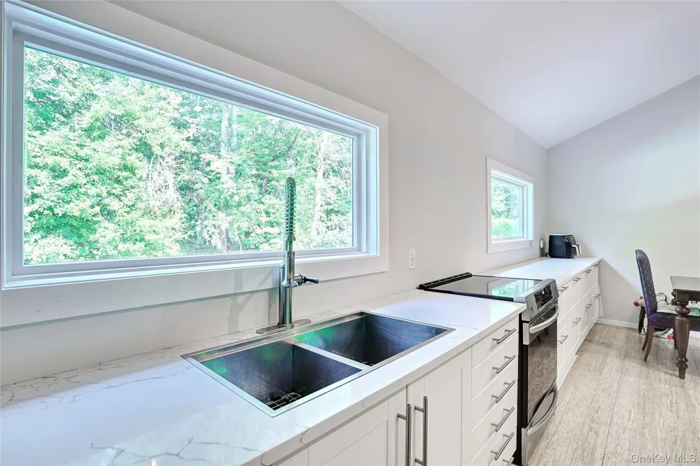 561 Babbling Brook Lane Valley Cottage, NY 10989