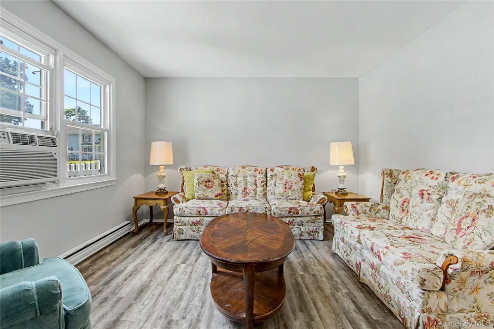 38 Seely Street Walden, NY 12586