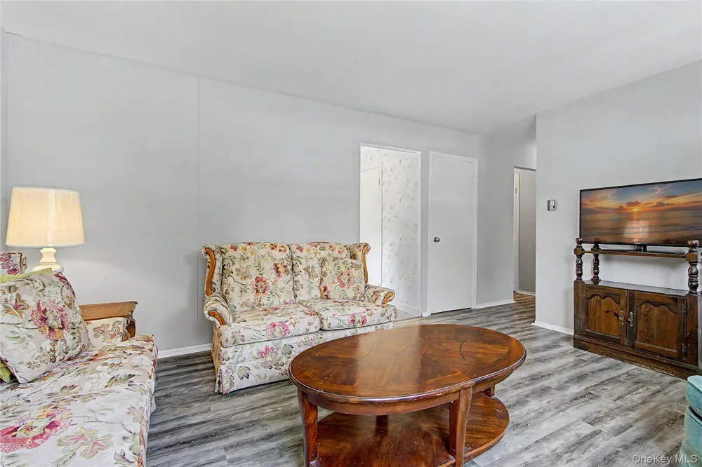38 Seely Street Walden, NY 12586