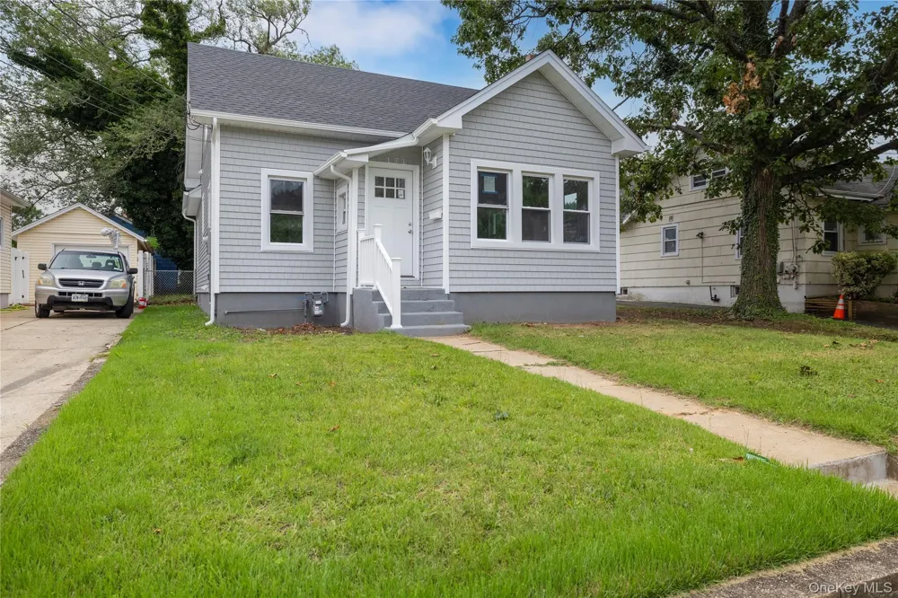 171 S Brookside Avenue Freeport, NY 11520