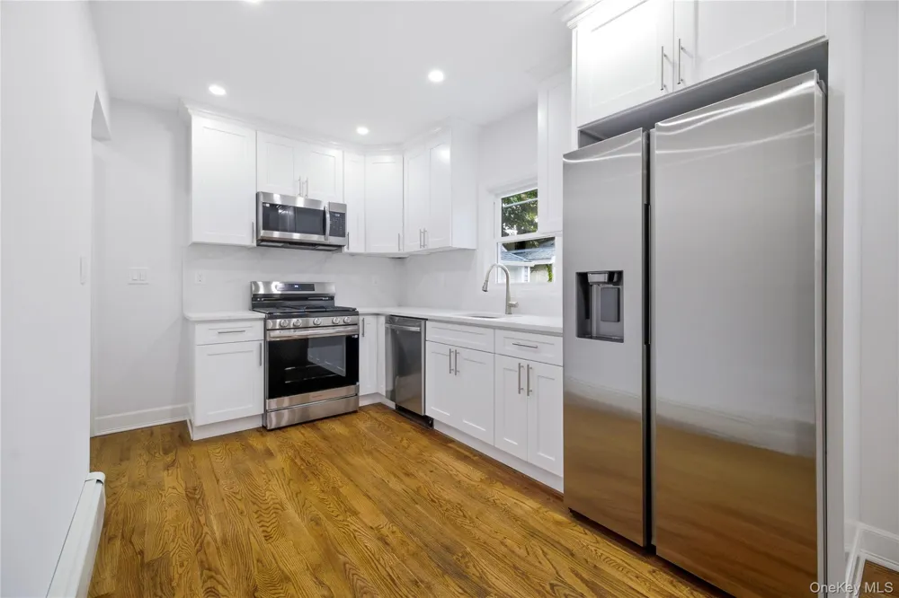 171 S Brookside Avenue Freeport, NY 11520
