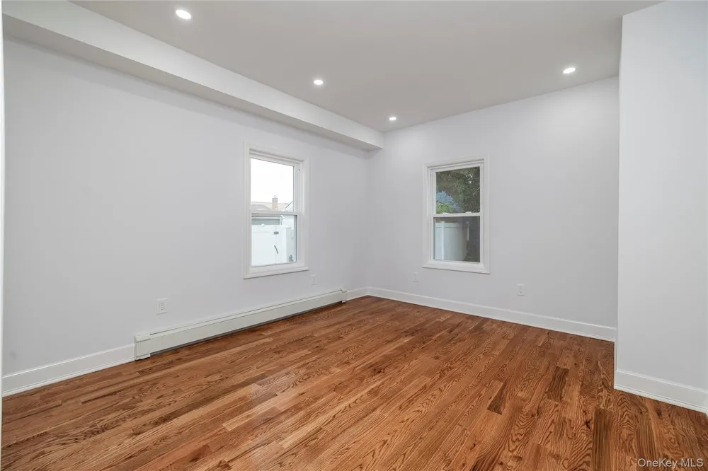 171 S Brookside Avenue Freeport, NY 11520